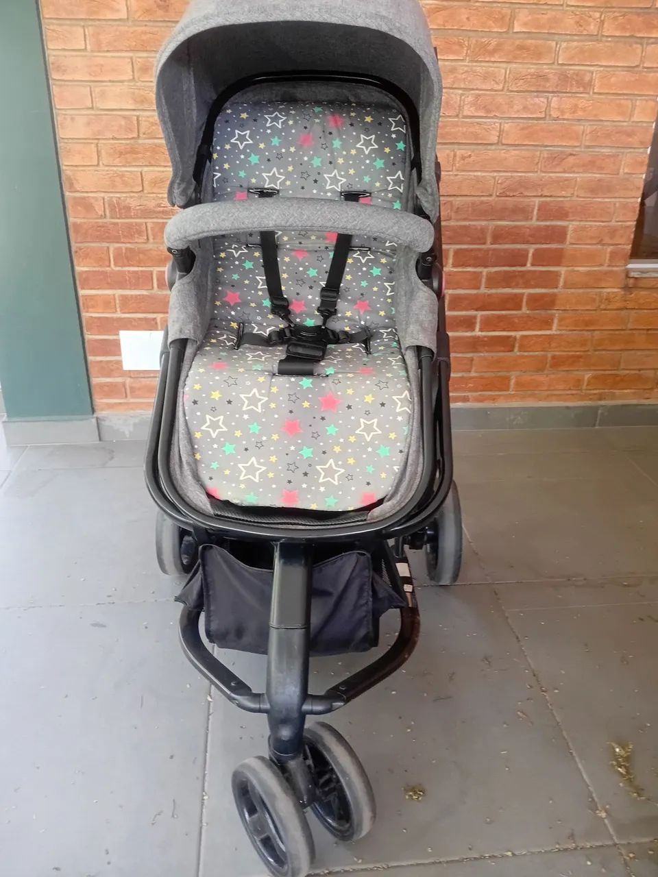 Carrinho de Bebê Moisés e Cadeirinha de Carro Bebê Conforto Safety 1st