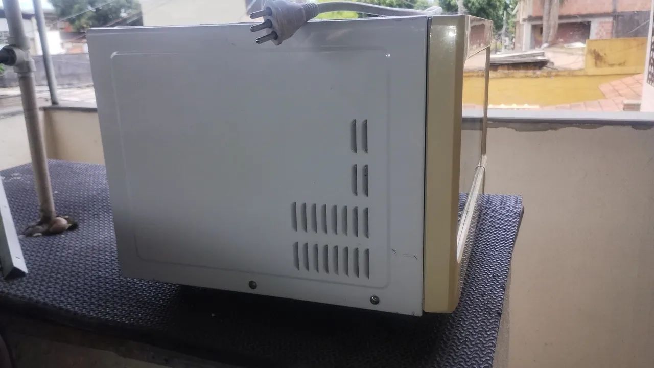 Micro-ondas LG Twave - Usado - Foto 2