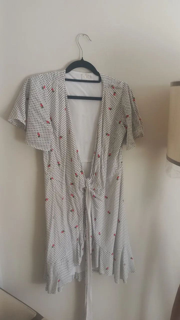 Vestido estampado detalhes 