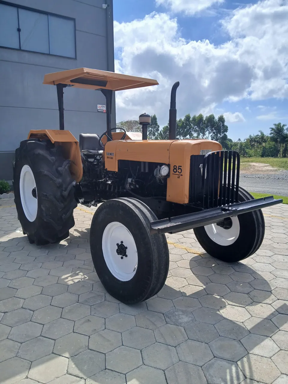 Trator Valmet 85 ID