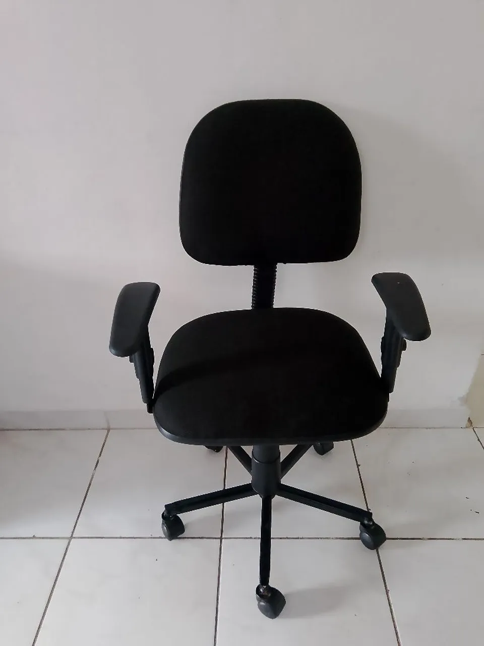 Cadeira de Escritório Giratória Preta