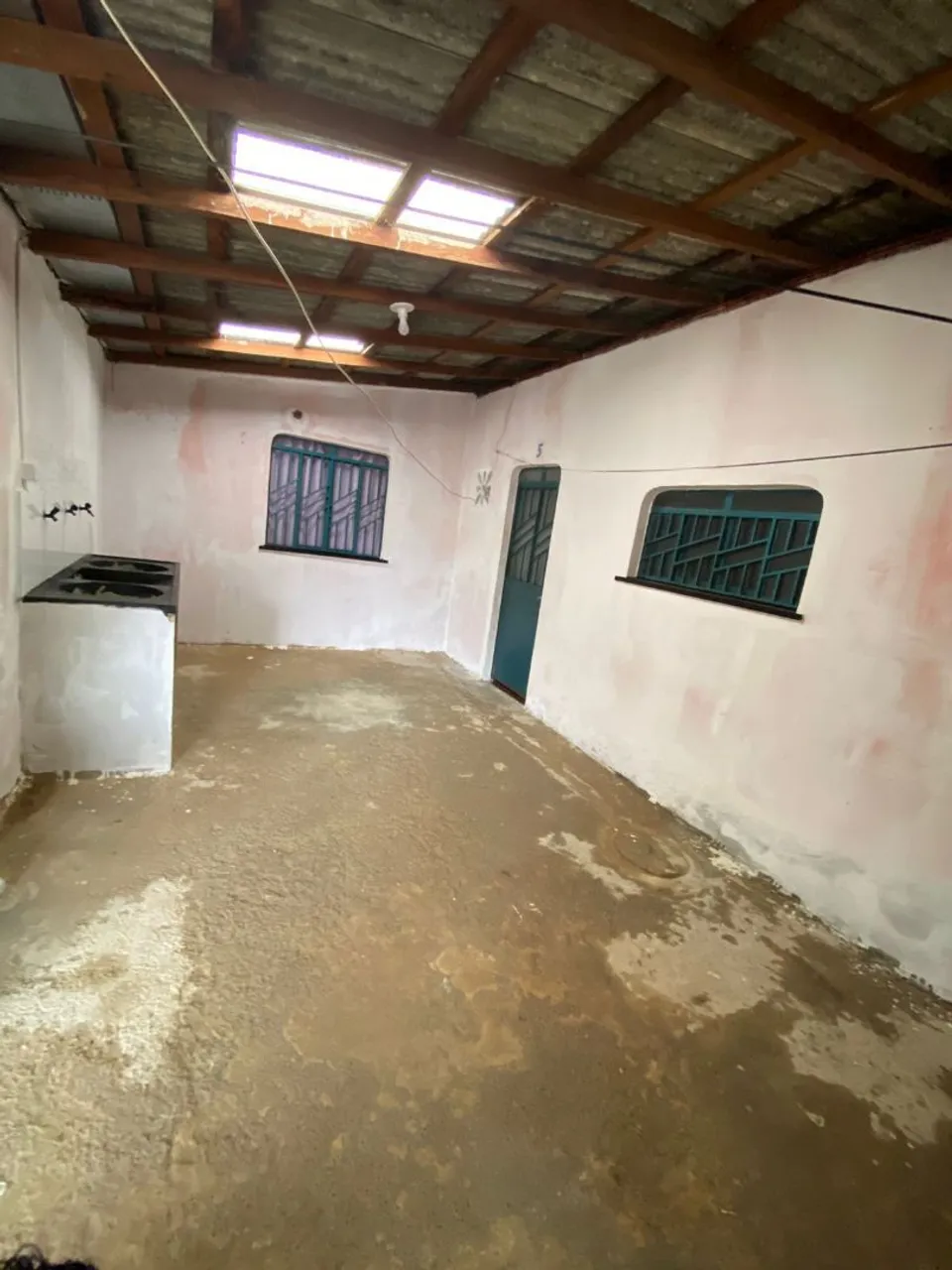 Aluga-se apartamento no Senador