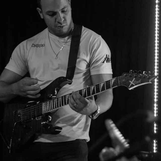 Aulas de violão e guitarra online e presencial