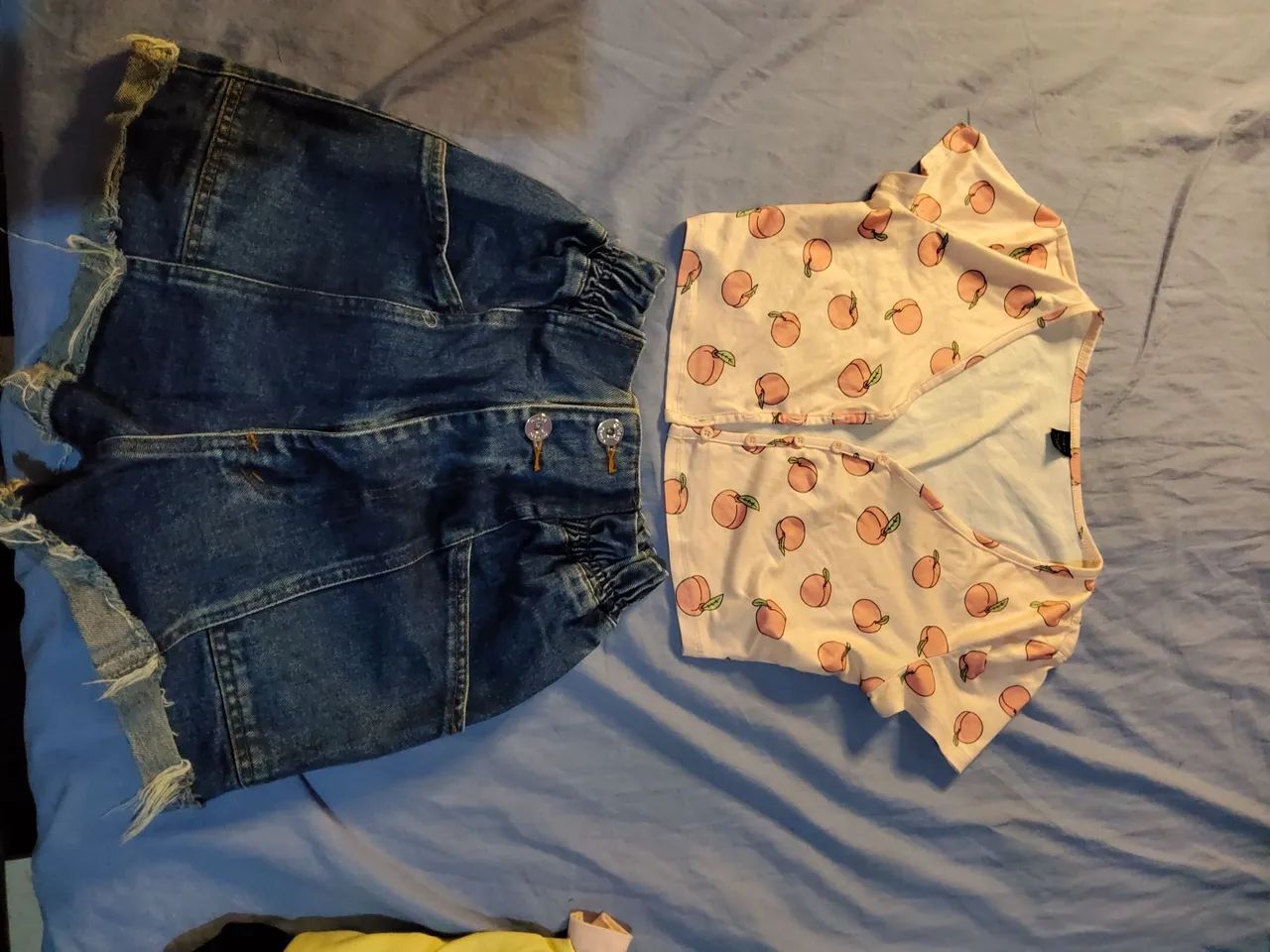 Cropped com estampa de pêssegos - Foto 2