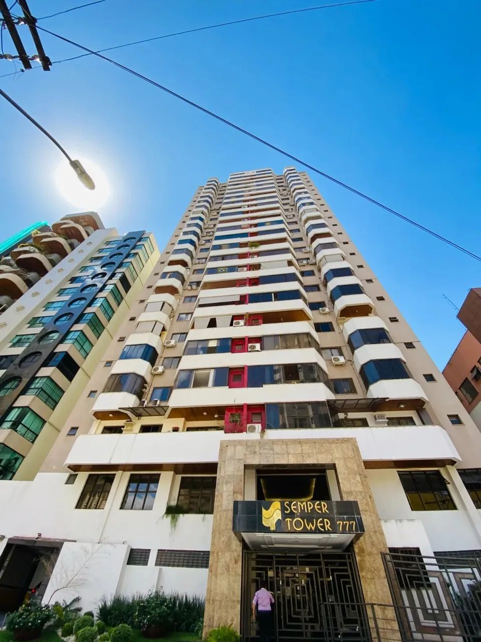 Venda apartamento 131m², 4 quartos. 2 súites, varanda, 2 vagas no Setor Bueno - Goiânia -  - Foto 2