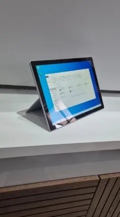 Microsoft Surface pro 5 Core i5 8GB SSD240GB Touch