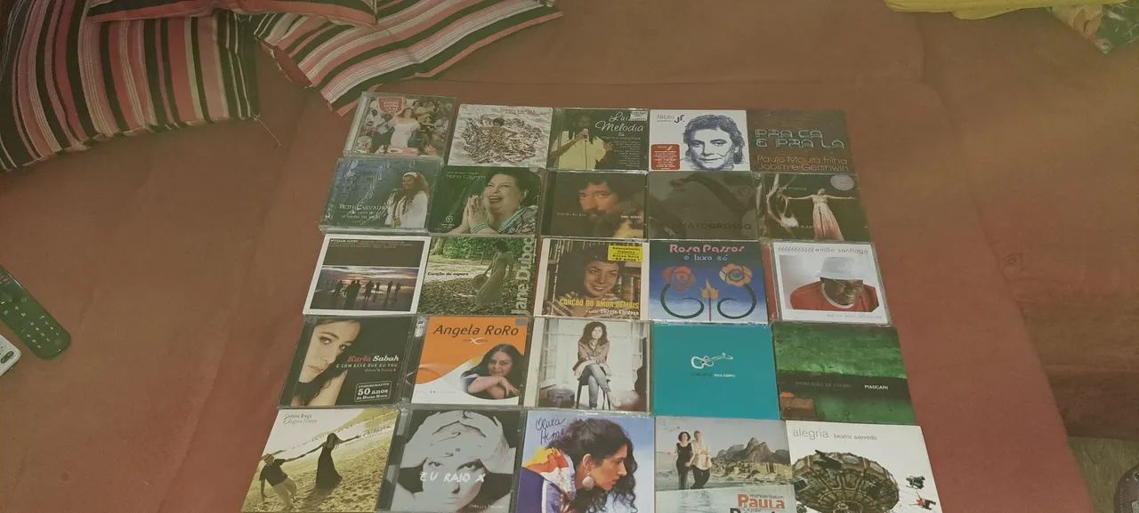 27 cds lacrados e autênticos 20,00 cada. - Foto 2