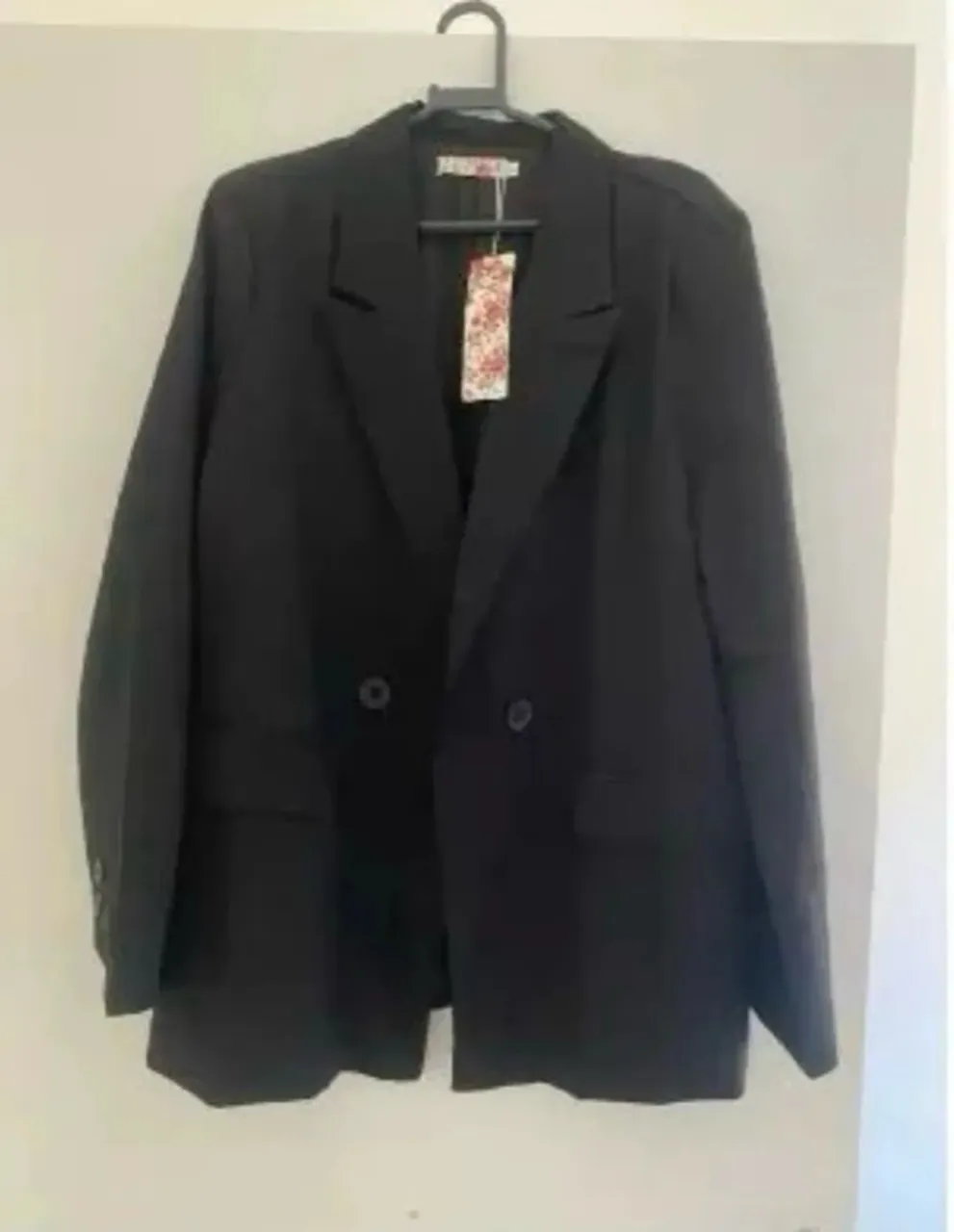 Blazer preto elegante e moderno - nunca usado
