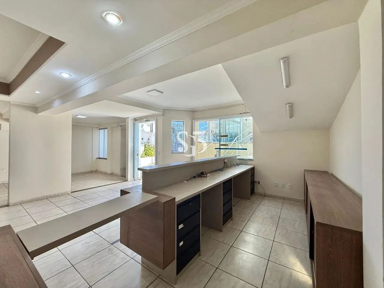 PRÉDIO COMERCIAL NA MELHOR LOCALIZAÇÃO DE VALINHOS - ALUGUEL E VENDA - Foto 3
