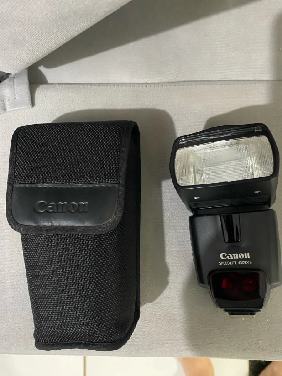 Flash Canon Speedlite 430EX II com Case