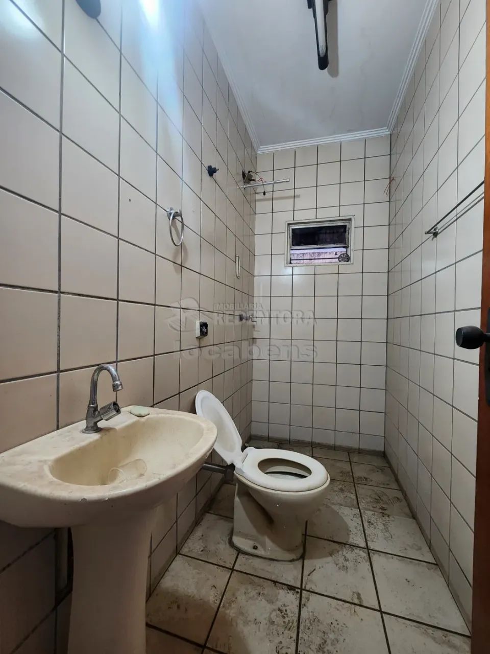 Salão comercial com espaço amplo, 01 copa no bairro Bosque da Saúde. - Foto 3