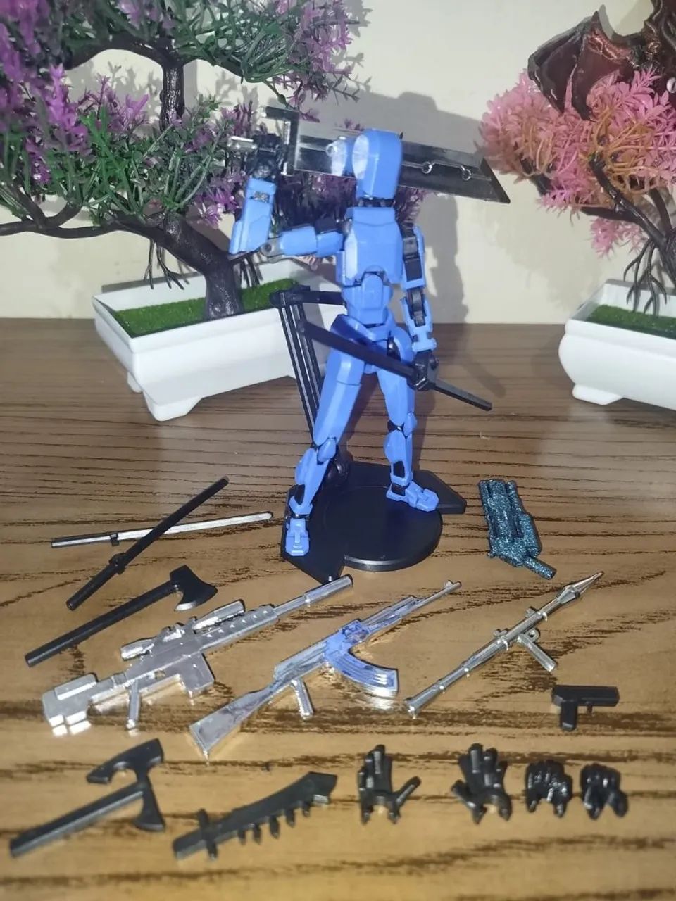 Boneco articulável azul