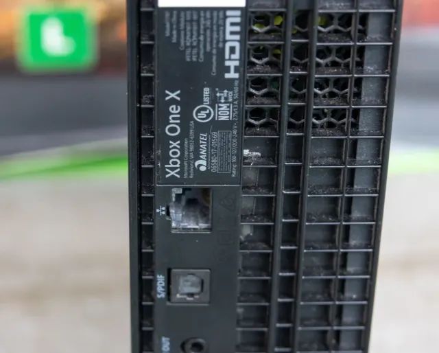 Xbox One X 1TB - Foto 2