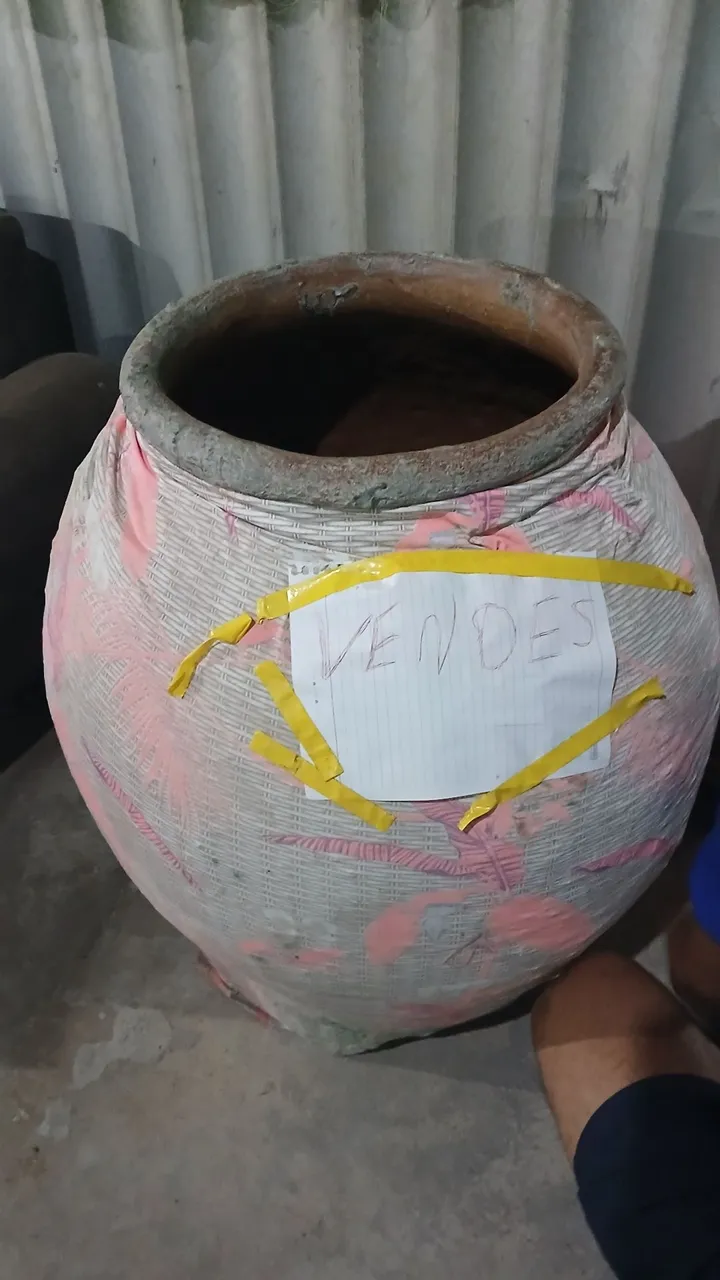 Vaso de barro grande para decoração