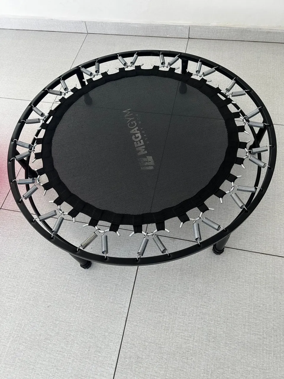 Mini Jump trampolim profissional semi nova-MegaGym