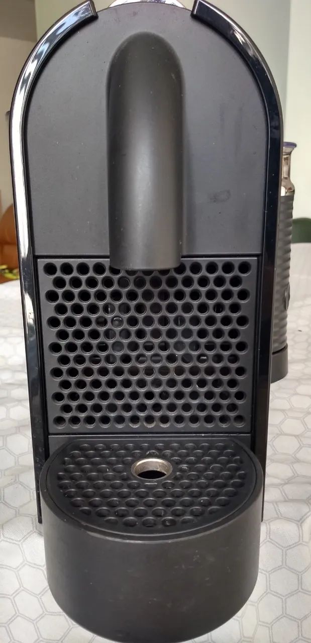 Máquina de café Nespresso U55, pouco uso, com aerocino 127v - Foto 2