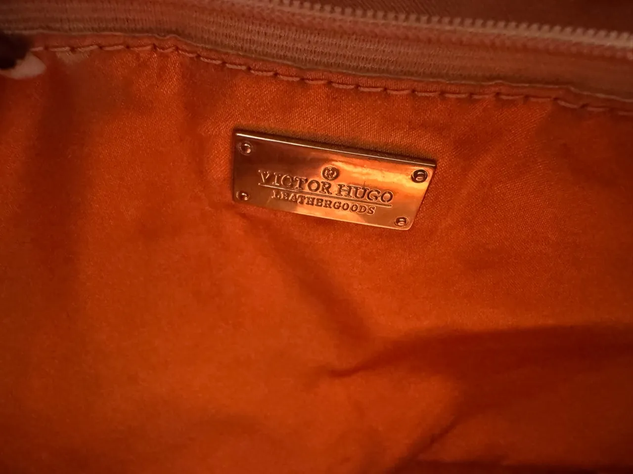 Bolsa Victor Hugo Original - Couro e Elegância!