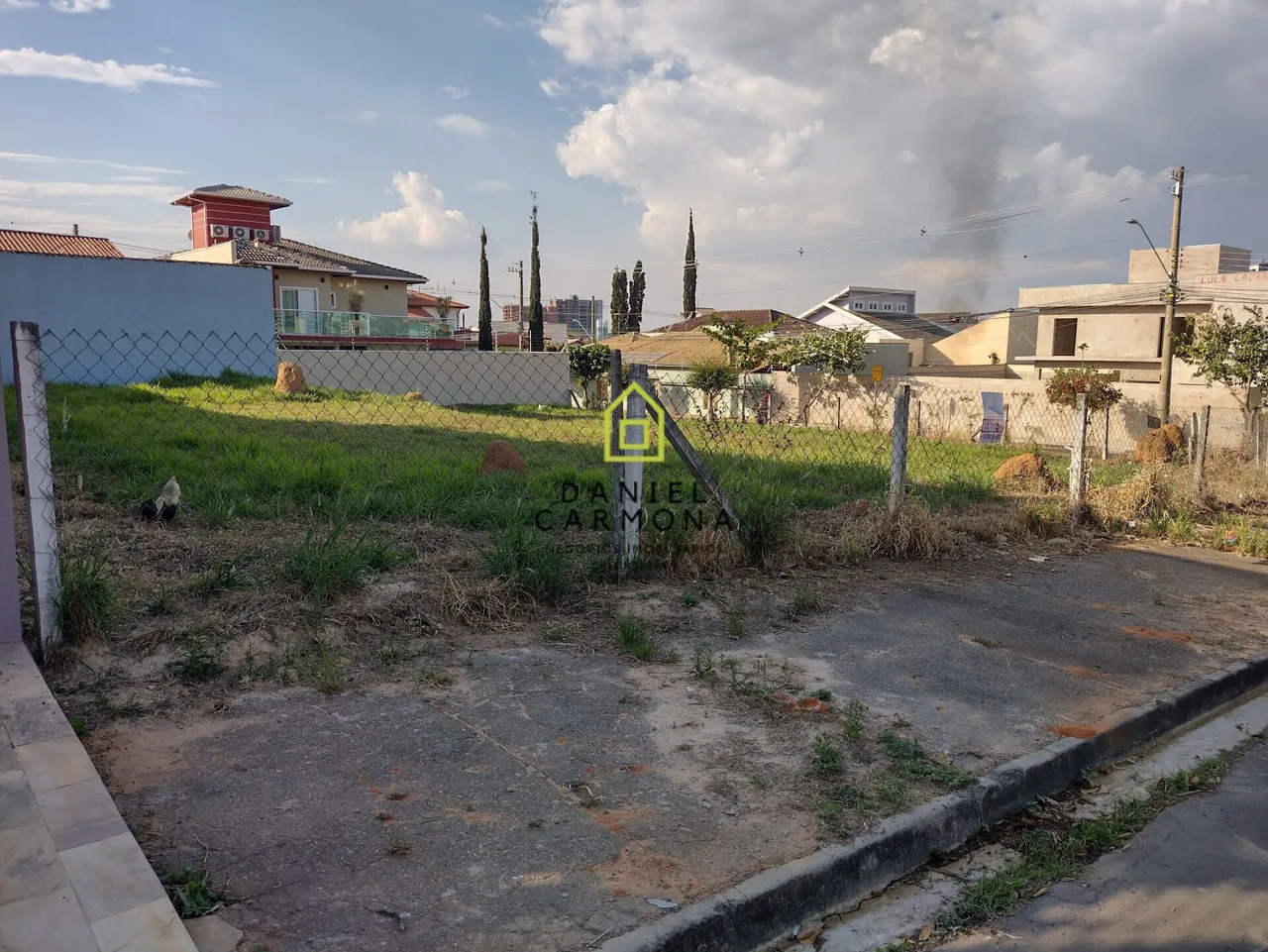 Terreno para venda com 360 metros quadrados em Jardim Esplanada - Indaiatuba - SP