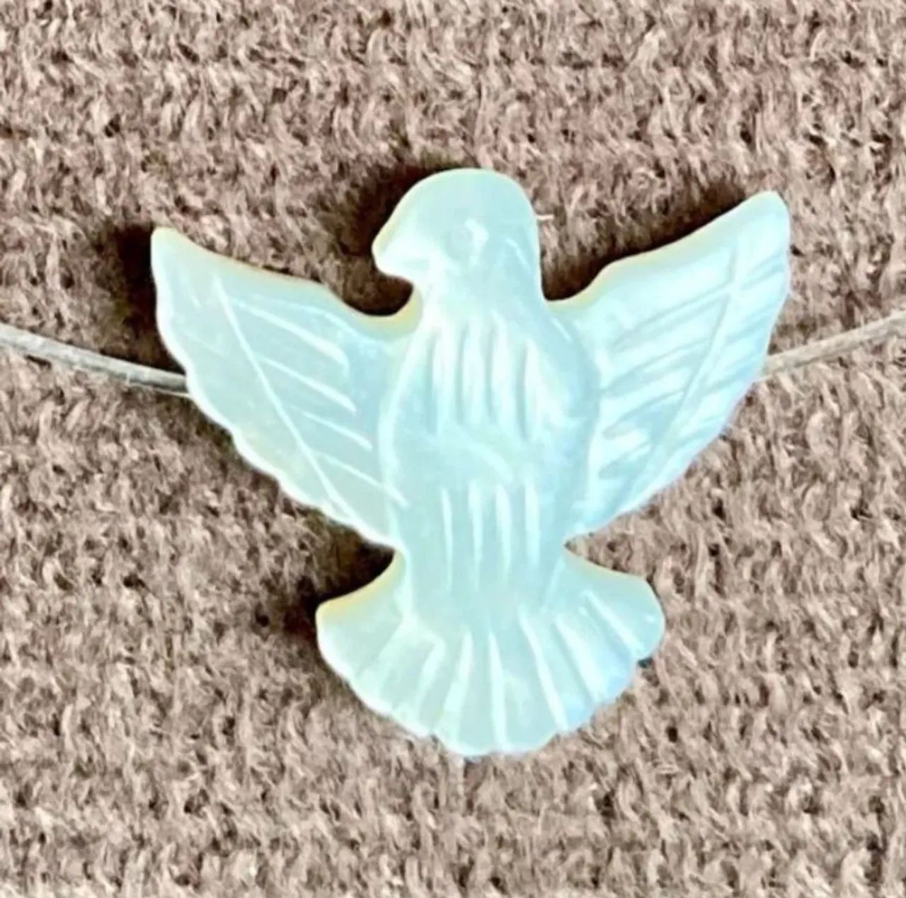 Pingente Espírito Santo no fio de nylon com ouro18k - Foto 3