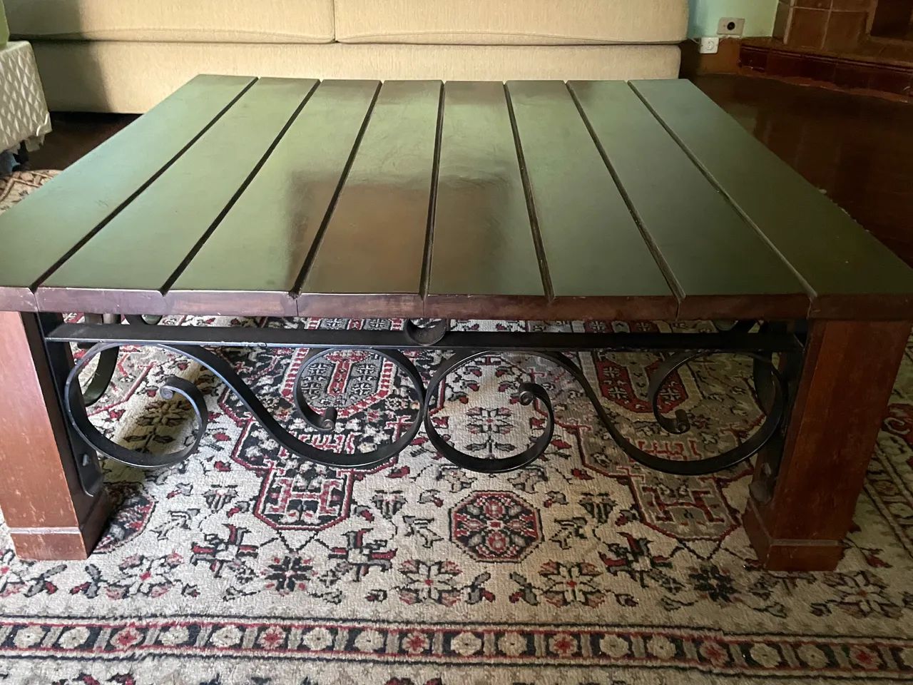 Antique Solid Wood Coffee Table64520805857665120