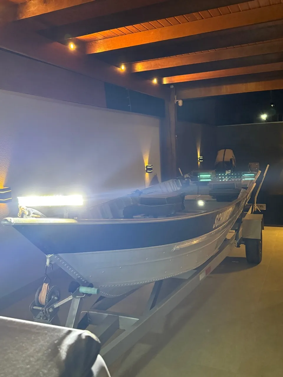 Barco de alumínio