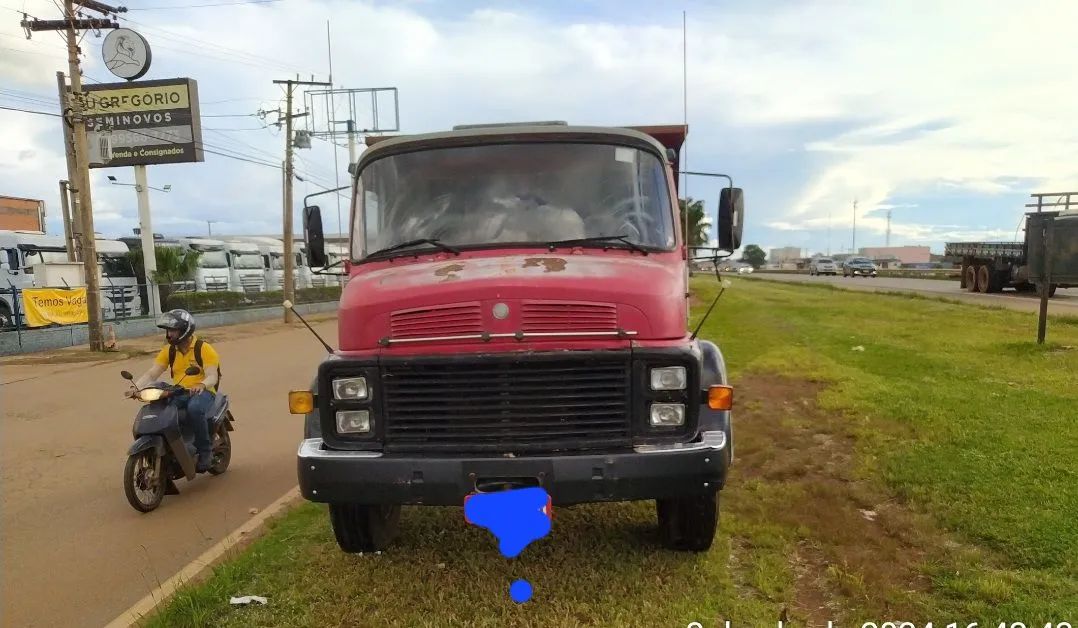 Vendo troco 1513 caçamba toco. 