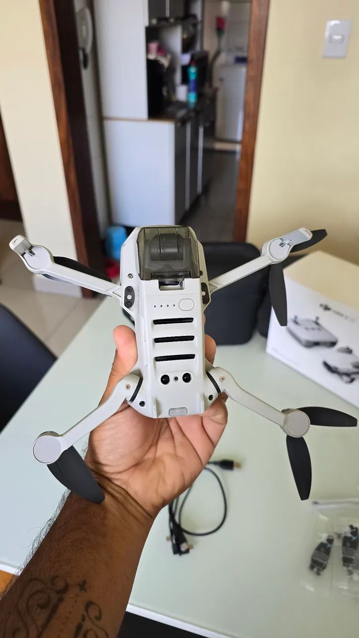 Drone DJI Mini 2 SE Combo Fly More - Foto 4