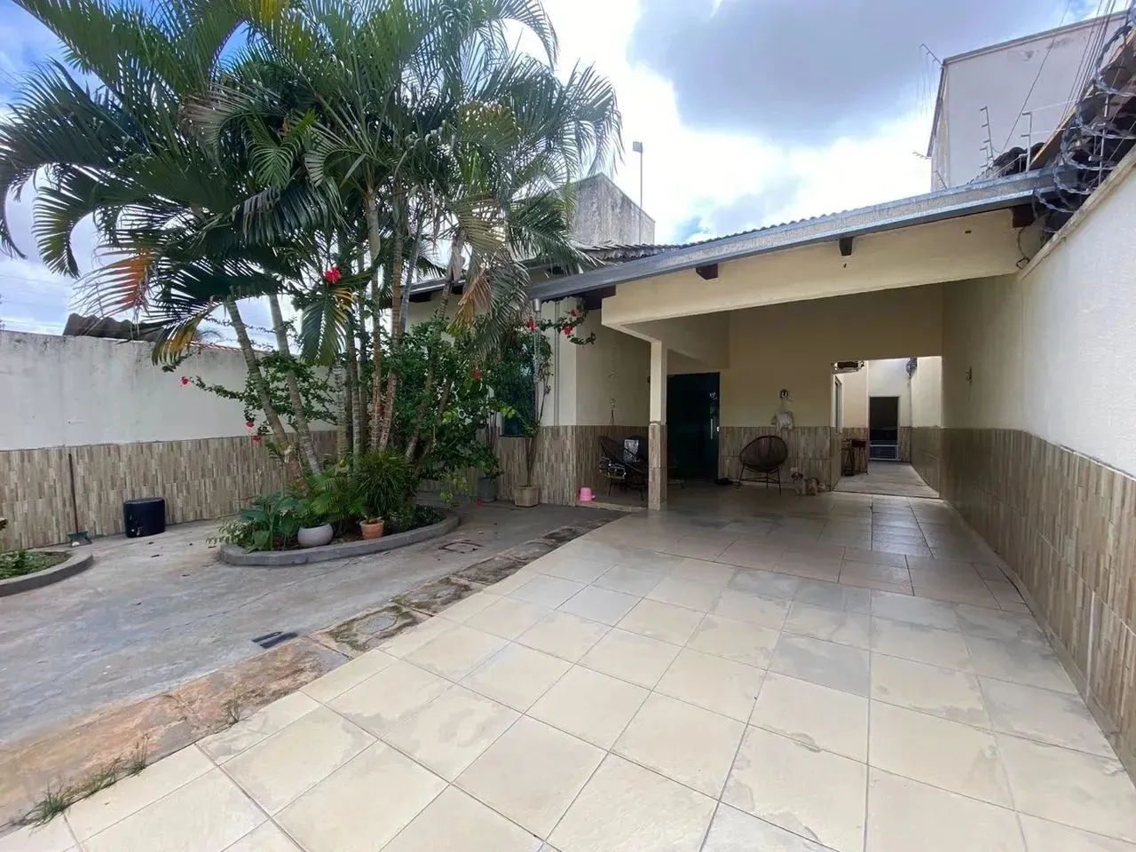 Casa à venda no bairro Jardim Presidente - Goiânia/GO