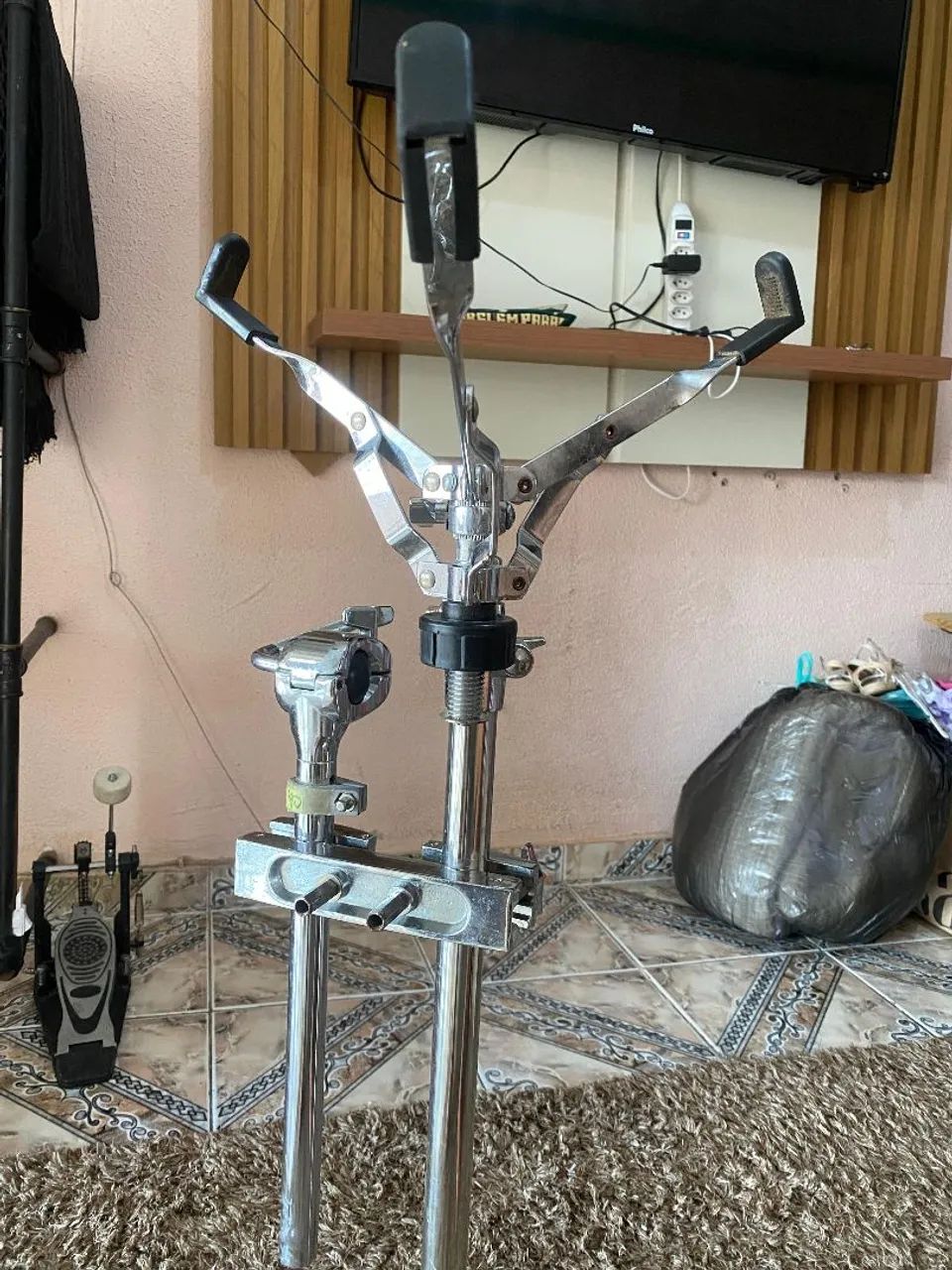 Suporte para pratos de bateria