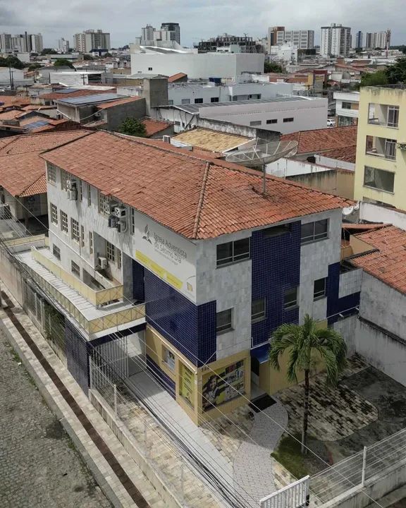 Prédio Comercial no Salgado Filho - Avenida Hermes Fontes ,