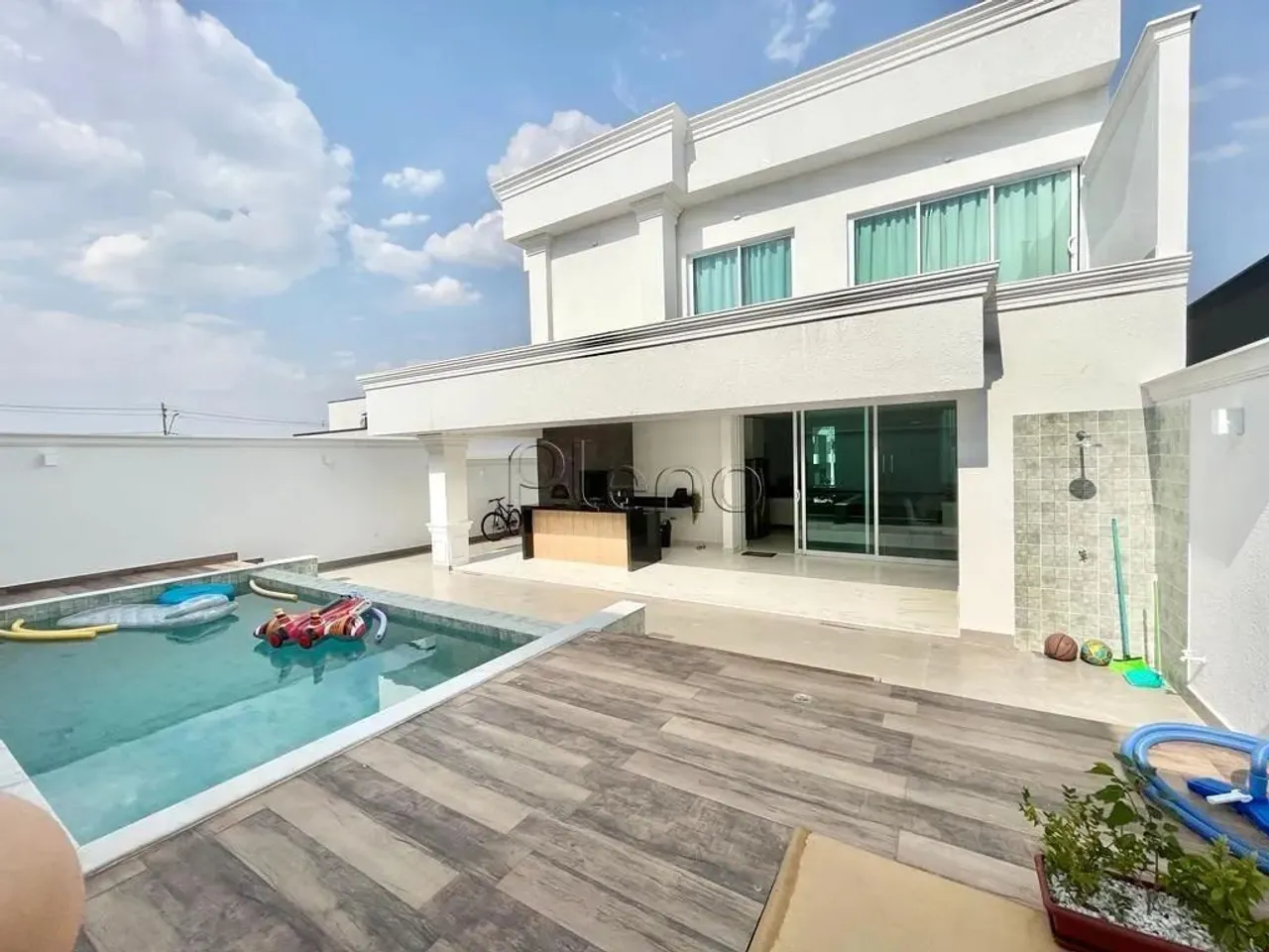 Sobrado à venda em Indaiatuba, Jardins Di Roma, com 3 suítes, com 242 m²