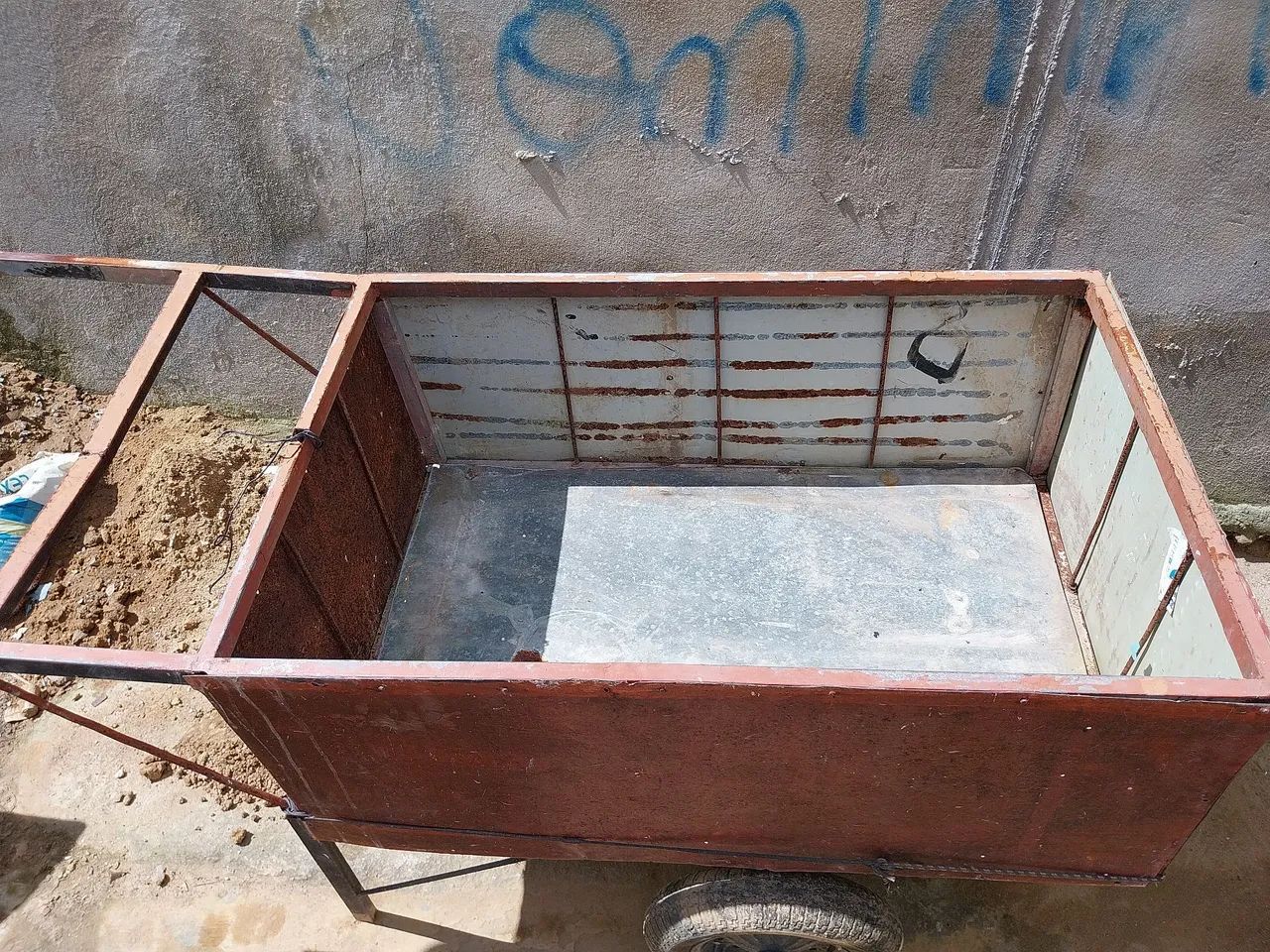 Carrinho de mao, de obra. - Foto 3