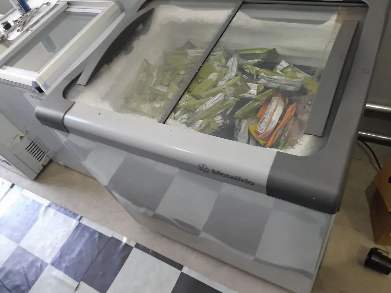 Freezer expositor tampa de vidro para sorvete e congelado diversos