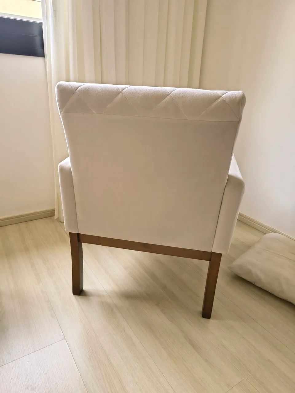 Vendo 2 poltronas lindas. - Foto 3