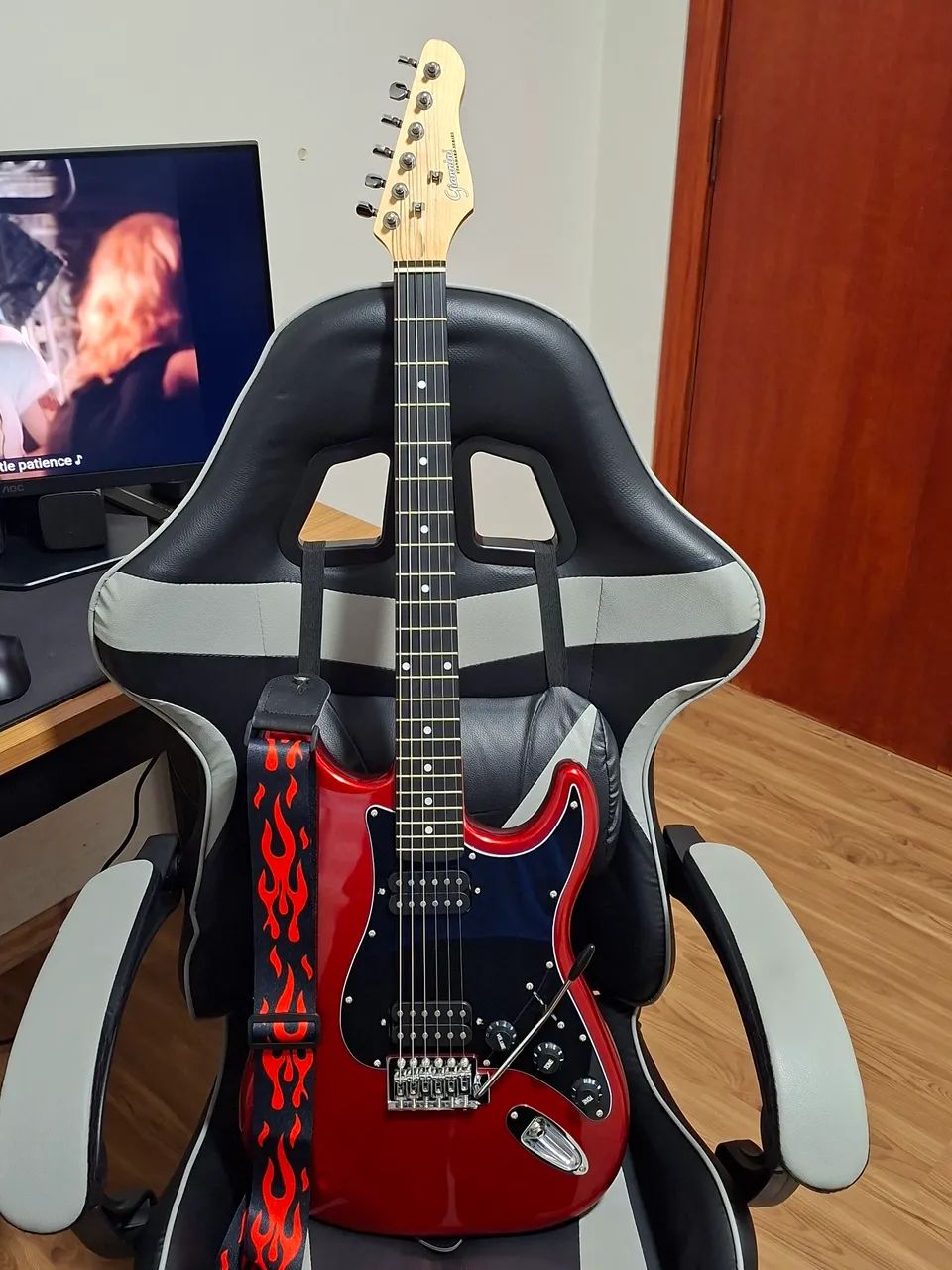 Kit Guitarra Strato e Pedaleira Blackbox 