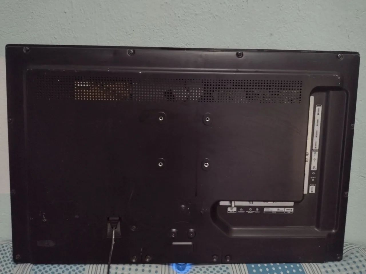 Smart tv AOC 32 polegadas pra retirada de peças 