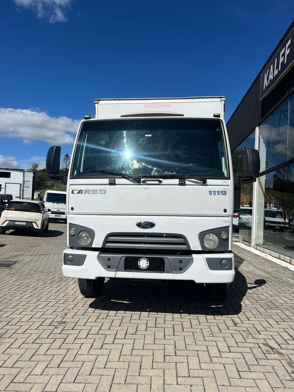 Ford Cargo 1119 ano 2019 Baú - Foto 4