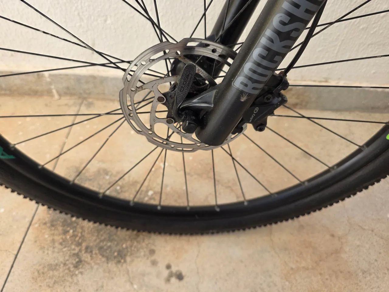 Bicicleta Oggi aro 29. 1 ano de uso. Conservada. Revisada. - Foto 4
