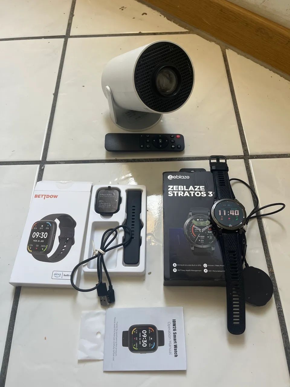 (Kit) - dois Relógios com GPS integrado e Projector Ultra HD