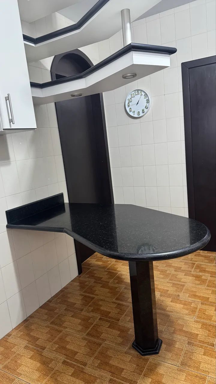 Mesa de Mármore preto com pé  - Foto 4