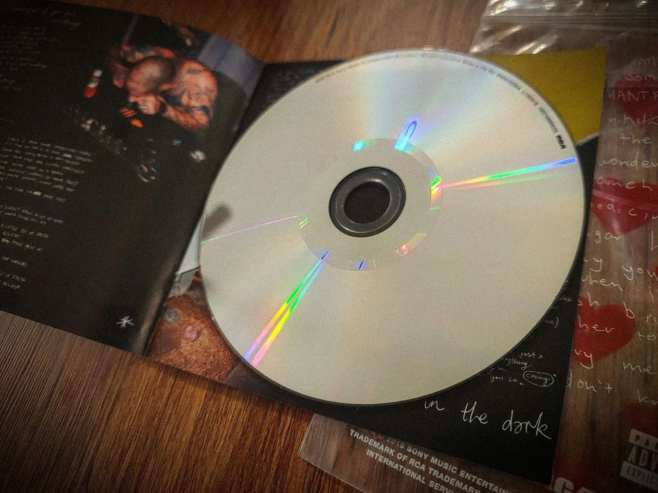 Bring Me The Horizon - amo | CD AUTOGRAFADO | Edição Limitada - Foto 4