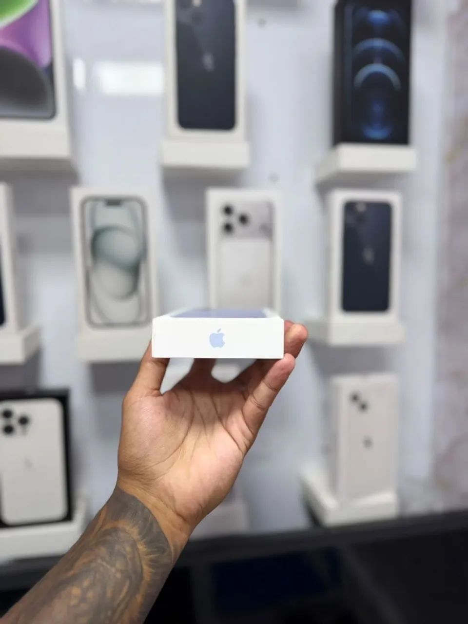IPHONE 17 255GB<br>R$ 5.599,00 - Foto 3