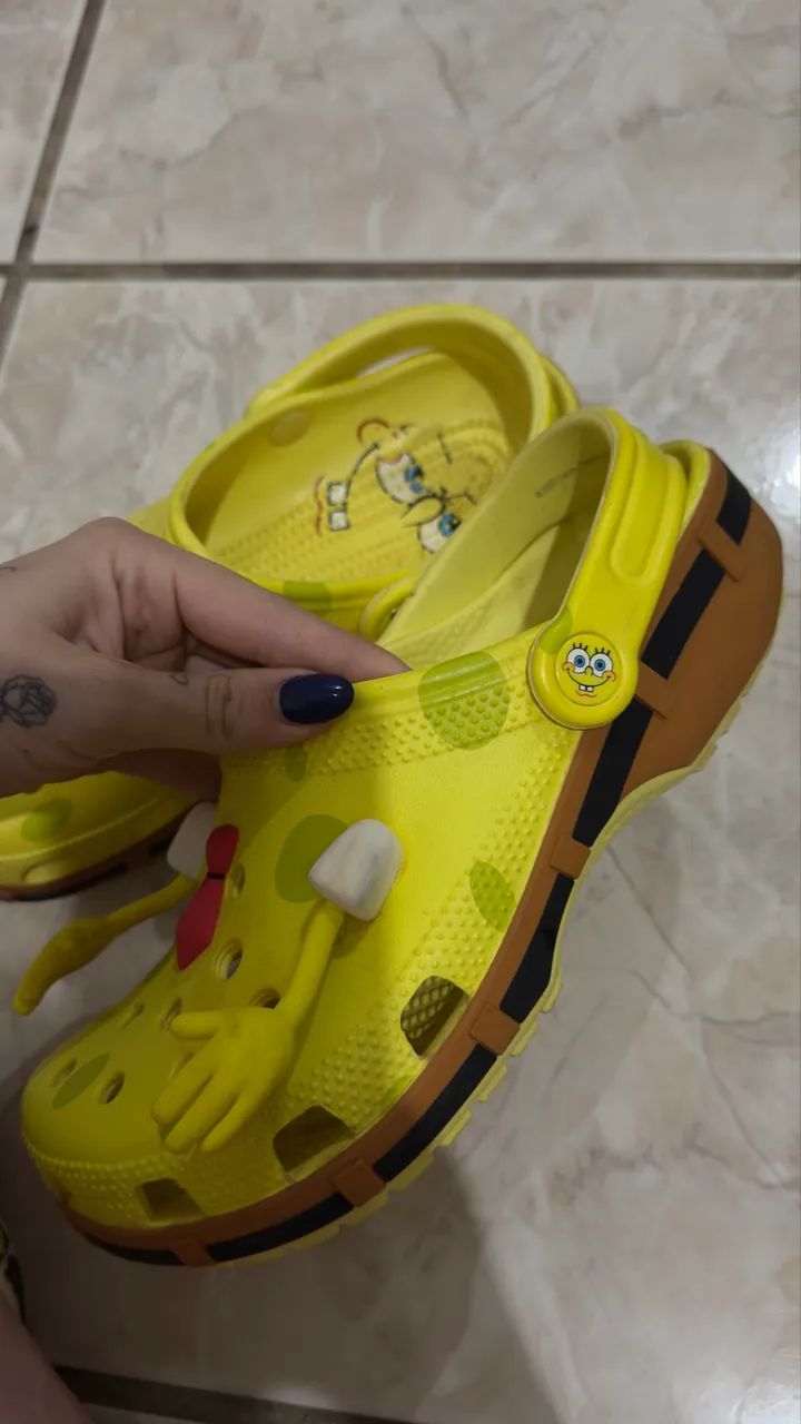 Crocs Bob Esponja Original - Edição Especial - Foto 3