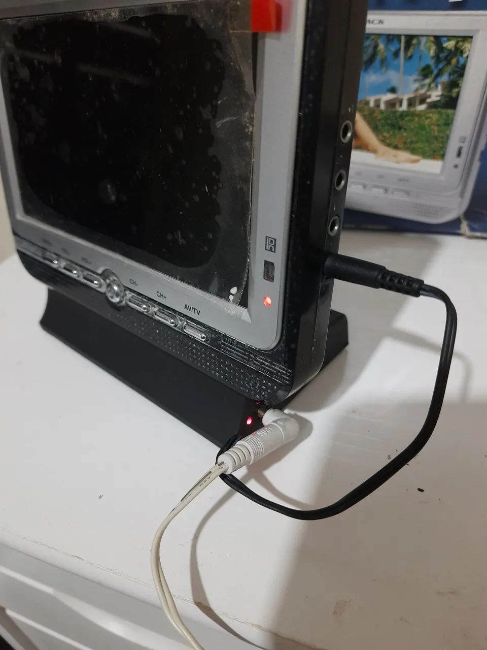 Mini TV Portátil 7" Powerpack na Caixa - Foto 3