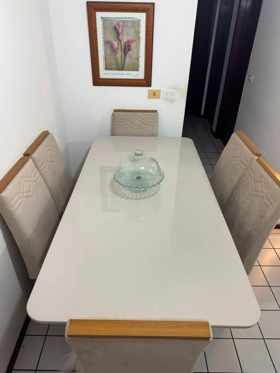 Mesa madeira com 6 cadeiras 