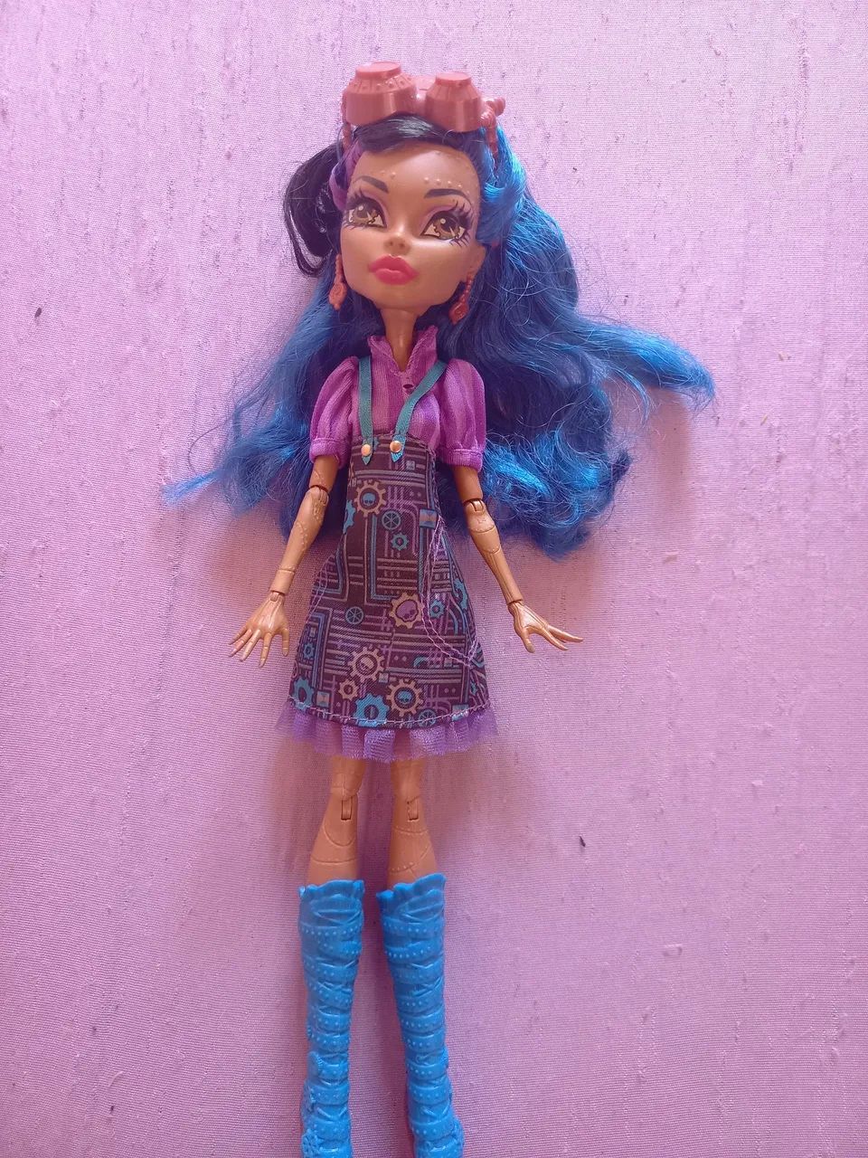 Vendo monster high Robecca usada - Foto 2