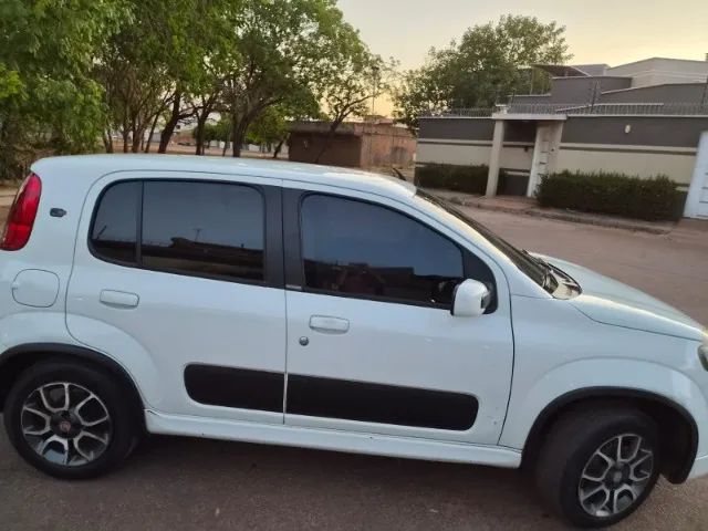 Fiat Uno Sporting 1.4 EVO Fire Flex 8V 4P 2012 - Foto 3