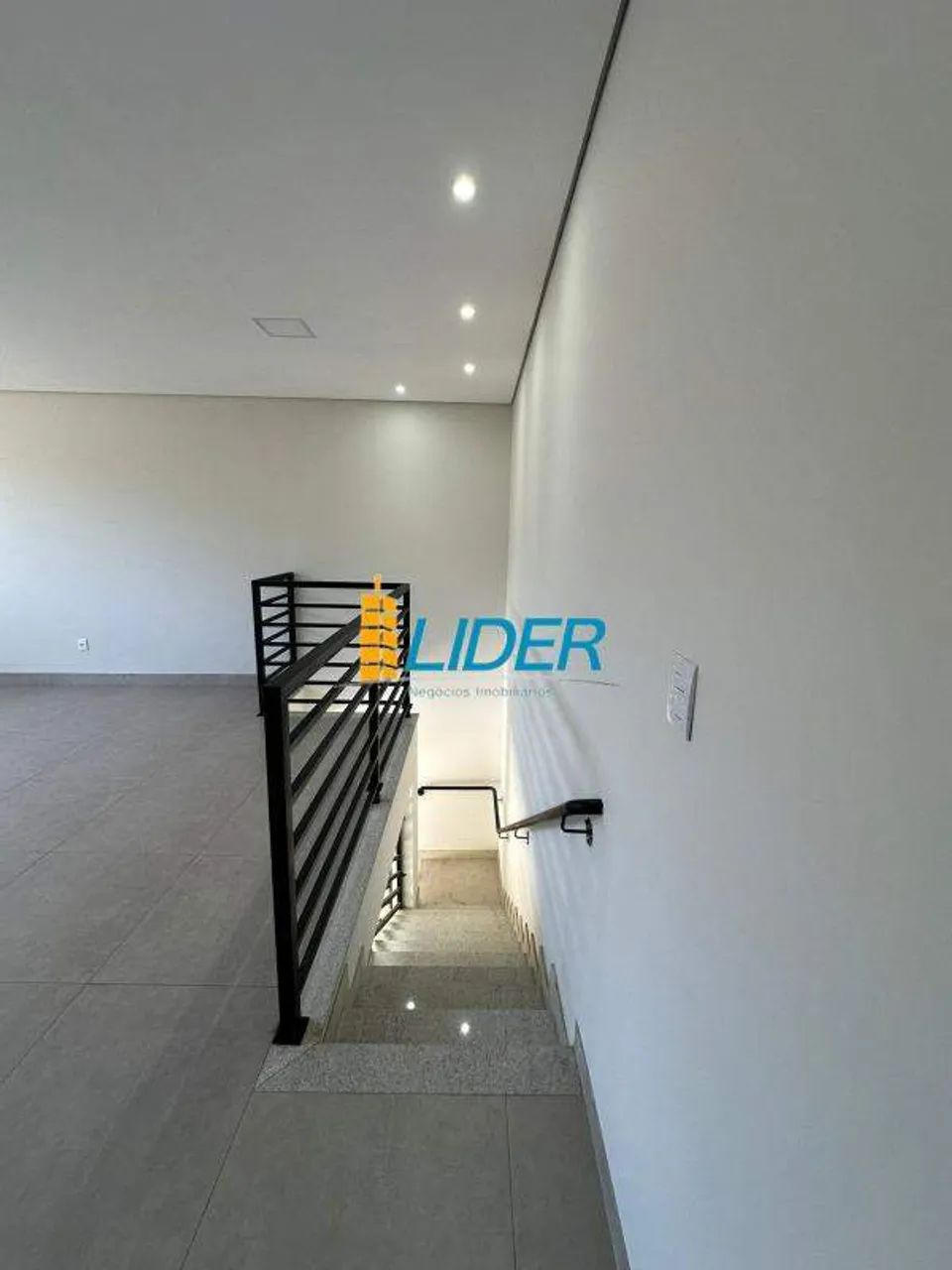 SALA COMERCIAL COM MEZANINO - Foto 2