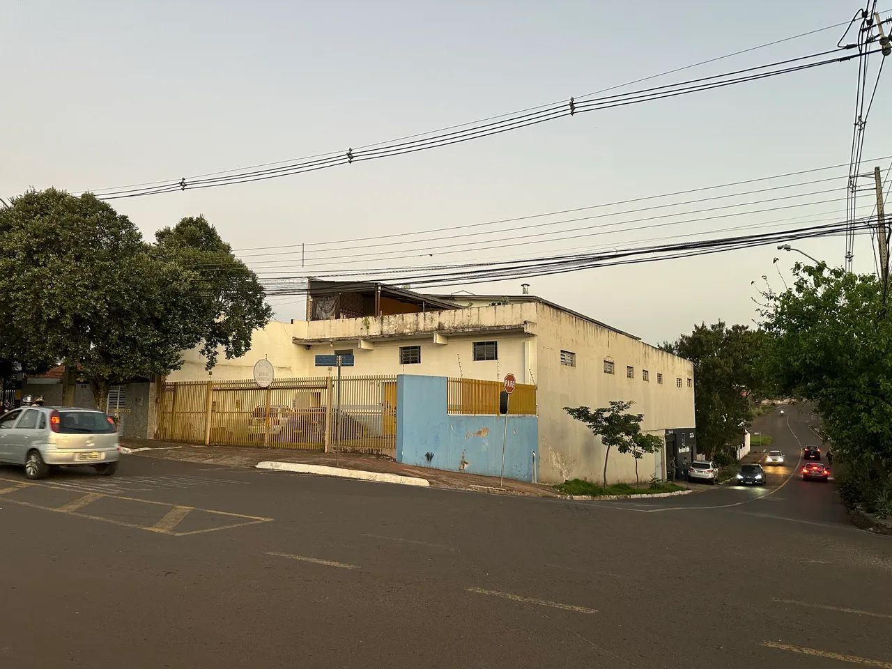Comercial e residencial ótima localização 
