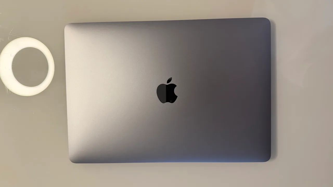 MacBook Air cinza/prata 2018 - ÓTIMO ESTADO DE CONSERVAÇÃO